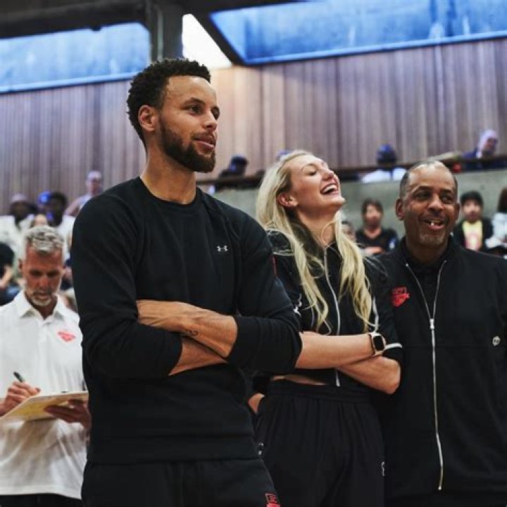 Cameron Brink Mom Michelle Bain Brink Has Close Ties To Steph Curry