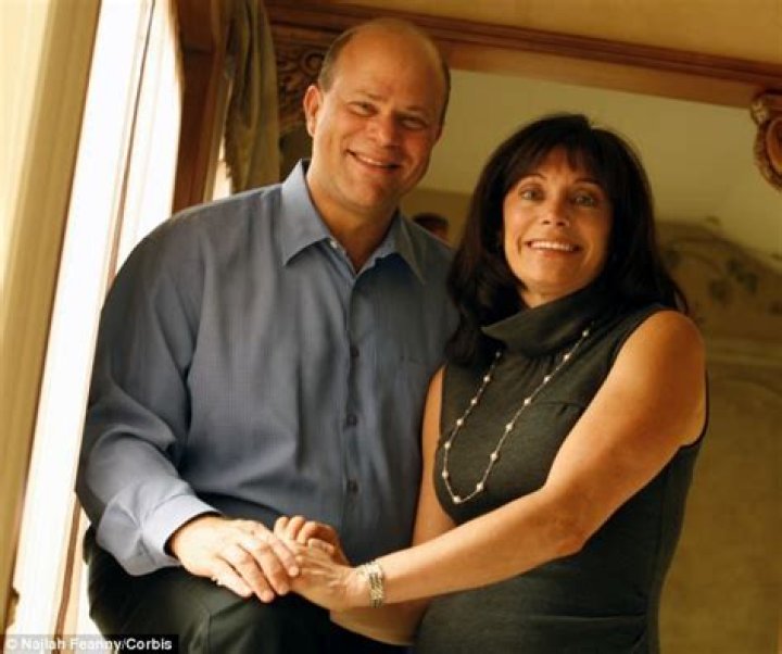 David Tepper: Wife, net worth, tattoos, smoking & body facts