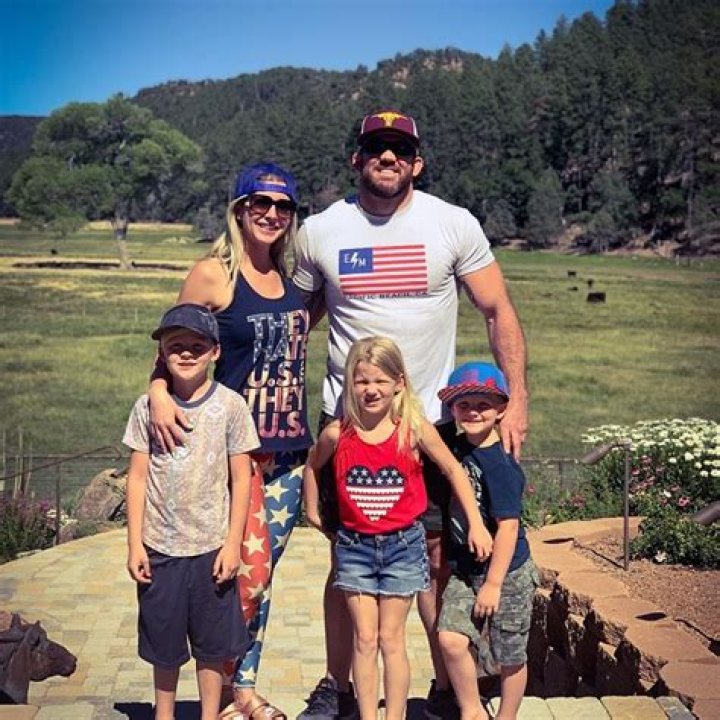 How Old Is Daisy Bader? MMA Ryan Bader Wife – Age Difference Kids And Instagram