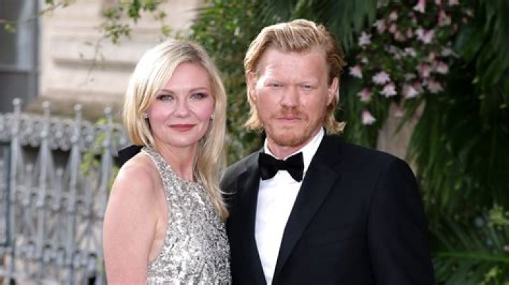 Kirsten Dunst: Boyfriend, net worth, tattoos, smoking & body measurements