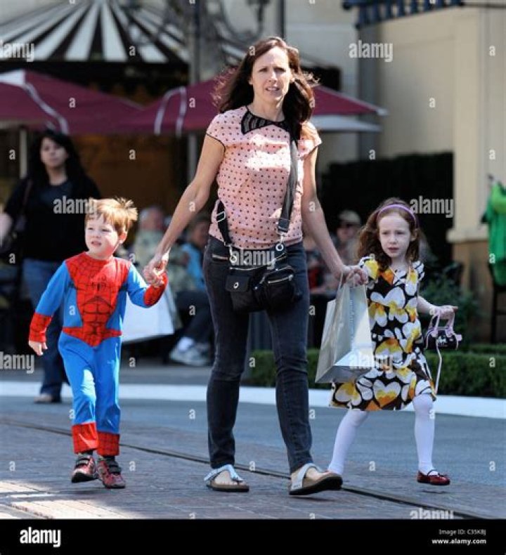 Molly Shannon Children: Meet Stella Shannon Chesnut, And Nolan Shannon Chesnut