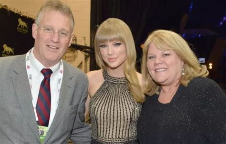 Scott Kingsley Swift Bio, Wiki, Age, Height, Parents, Wife, Children, Career, and Net worth